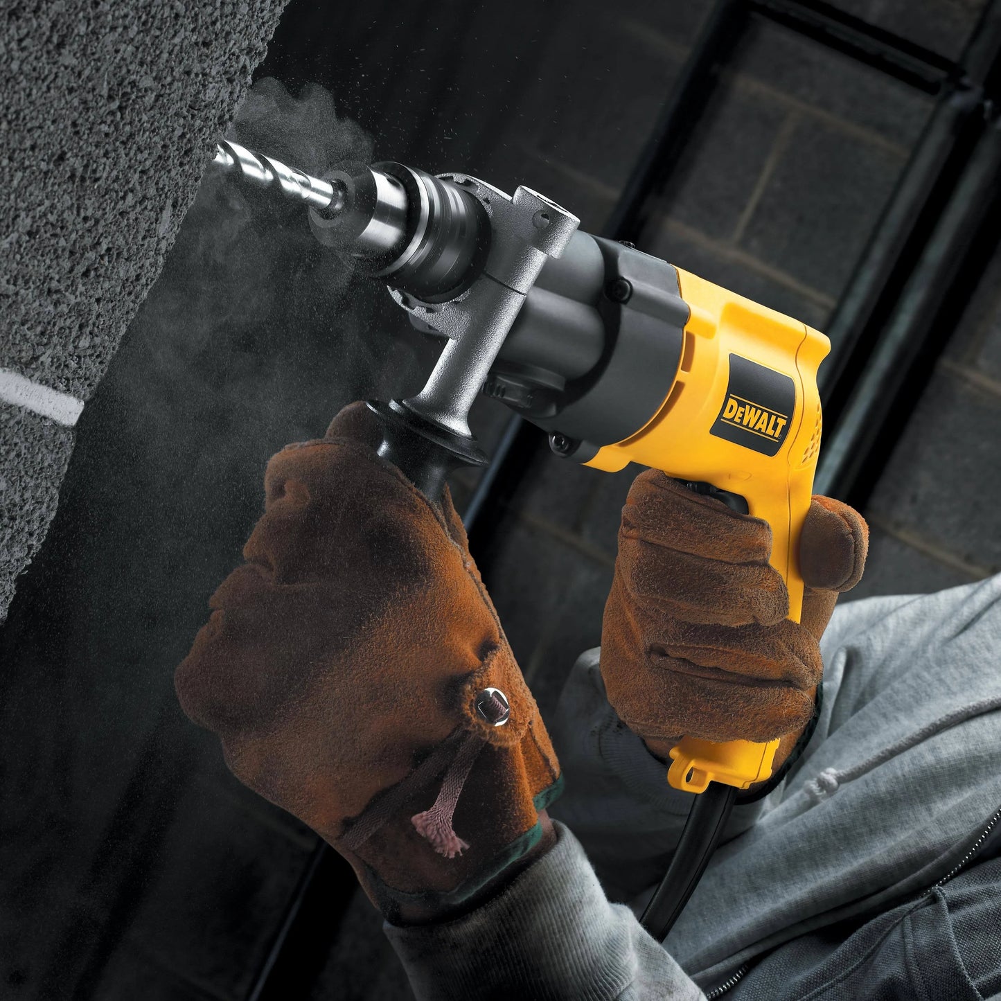DeWALT DW505 1/2 in. (13mm) VSR™ Dual-Range Hammer Drill