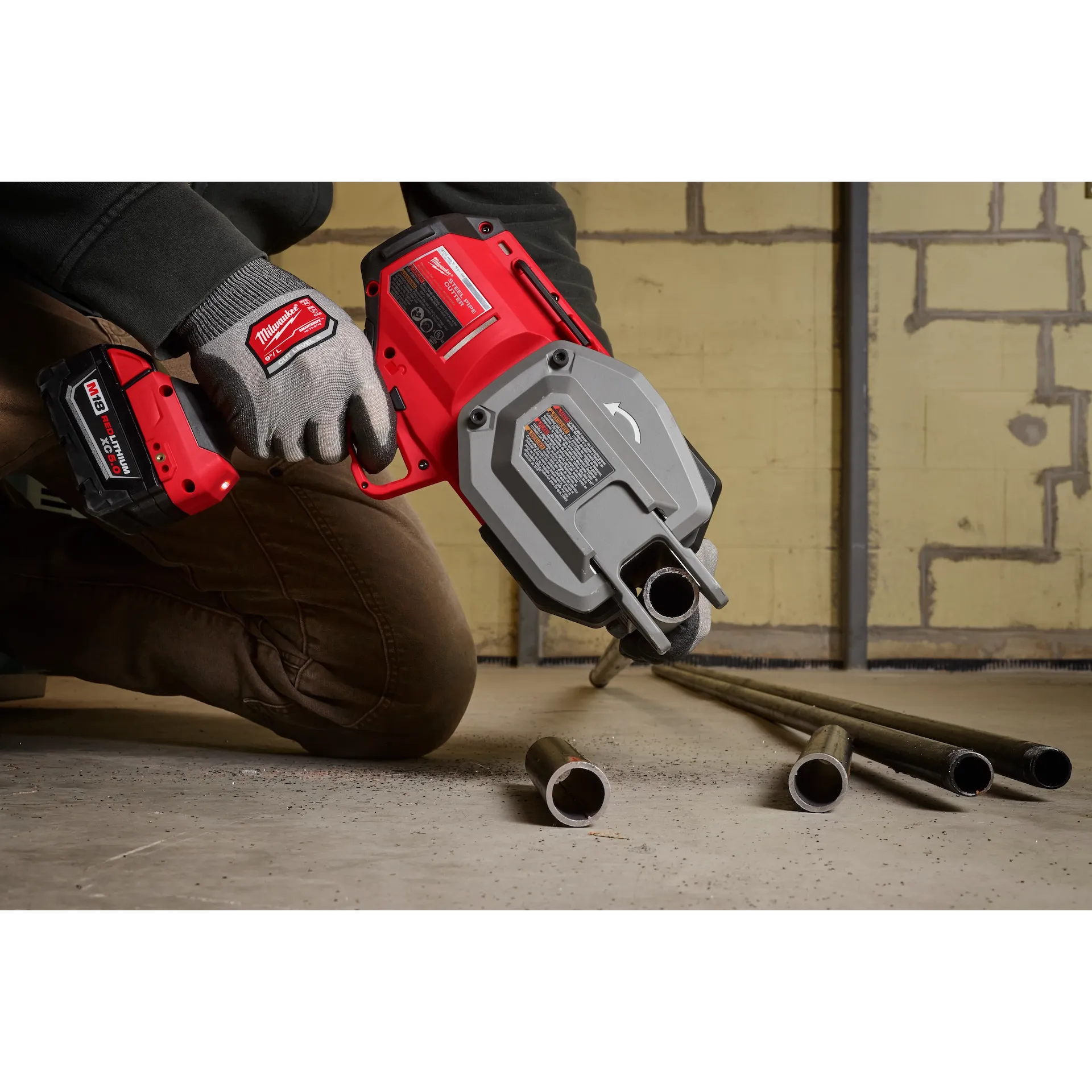 Milwaukee 3469-20 M18 FUEL™ ½”-1” Steel Pipe Cutter - McCally Tool and Supply | Industrial Distributor & Repair