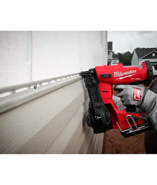 Milwaukee 2909-21 M18 FUEL™ Coil Roofing Nailer Kit