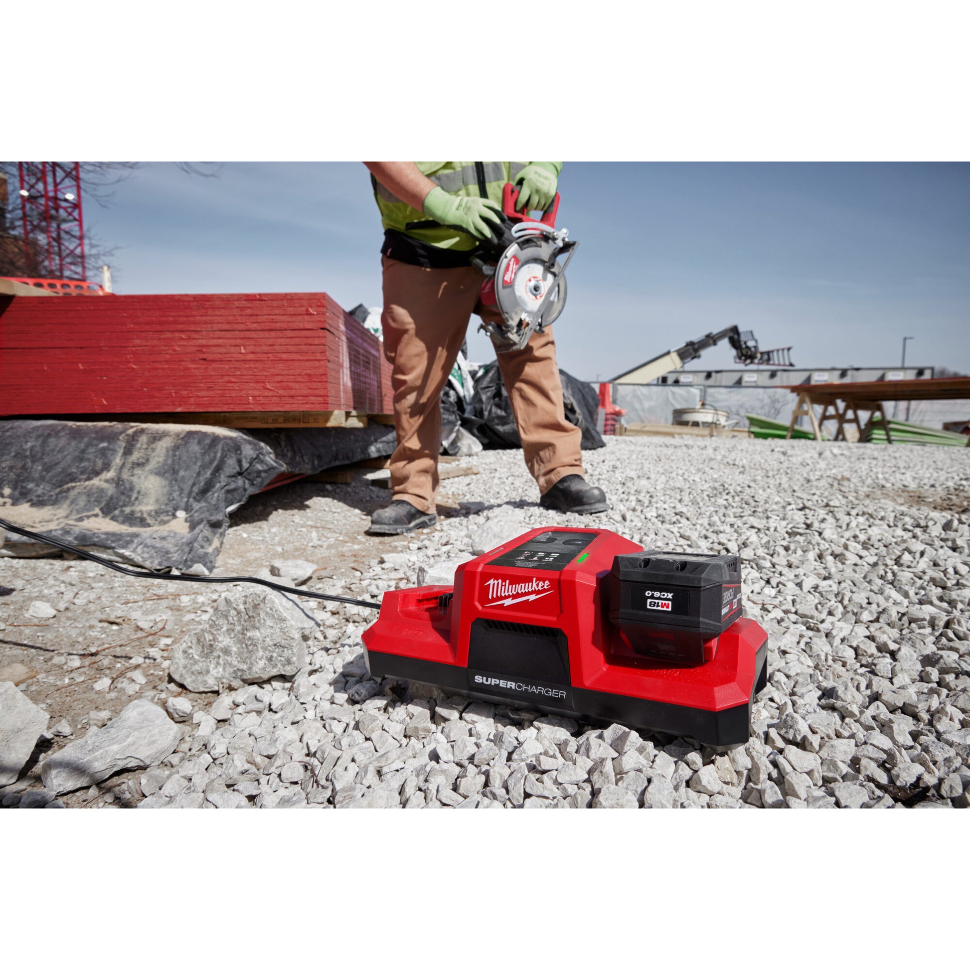 Milwaukee 48-59-1815 M18™ Dual Bay Simultaneous Super Charger - McCally Tool and Supply | Industrial Distributor & Repair