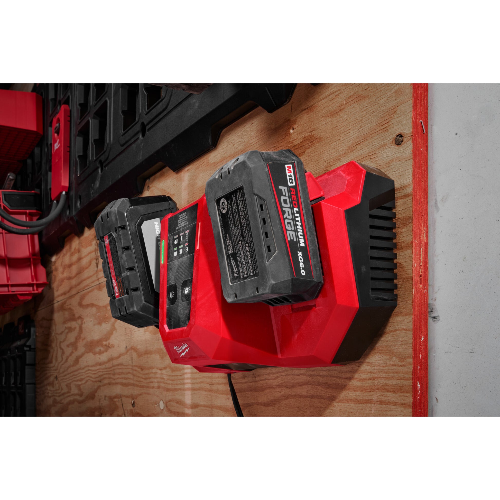 Milwaukee 48-59-1815 M18™ Dual Bay Simultaneous Super Charger - McCally Tool and Supply | Industrial Distributor & Repair