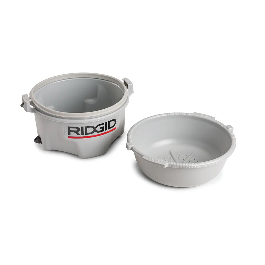 10883 RIDGID 10883 Oiler with 1 Gallon Nu-Clear Thread Cutting Oil