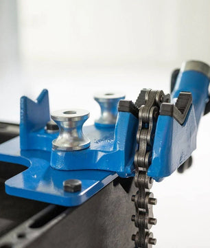 Magnum Tool CARTA-CV-212 2.5 Inch Bench Chain Vise and Mount for Service Carts