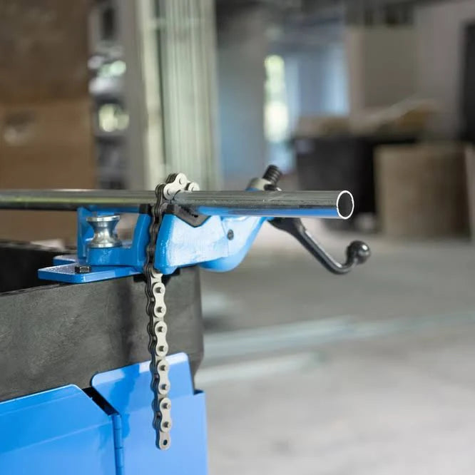 Magnum Tool CARTA-CV-212 2.5 Inch Bench Chain Vise and Mount for Service Carts