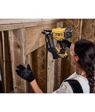 DeWALT DCN930B 20V MAX* XR® Brushless 30° Paper Collated Framing Nailer (Tool Only)