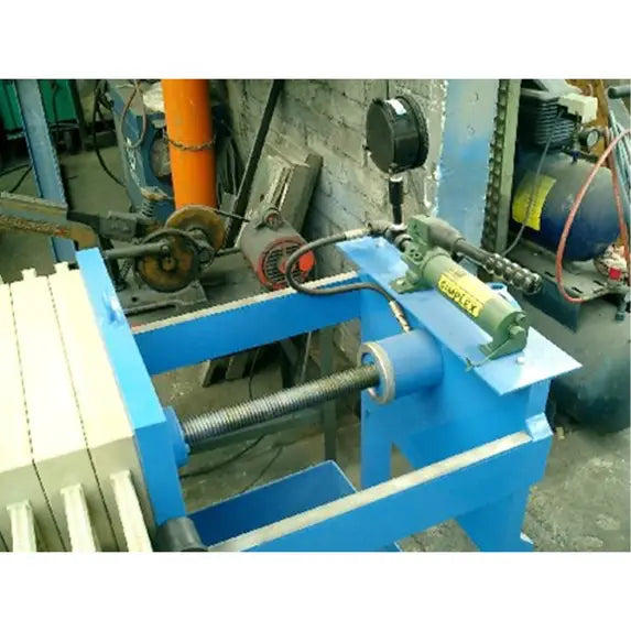 Simplex P42 2 STG 200/10K PSI 45CU In Steel Hand Pump